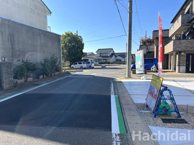 碧南市霞浦町2期　新築一戸建の前面道路含む現地写真