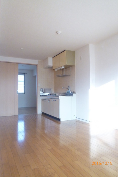 コーポ橋口【キャッシュバック対象物件】の居間・リビング|使いやすい居間です