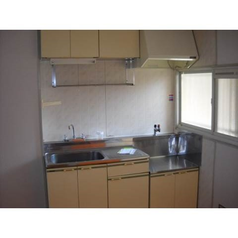 ファミール的場のキッチン