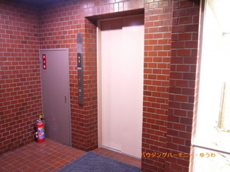 【その他共用部分】 | 勿論エレベーターが備え付けられています。