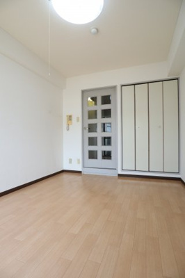 【洋室】 | プレオール草尾