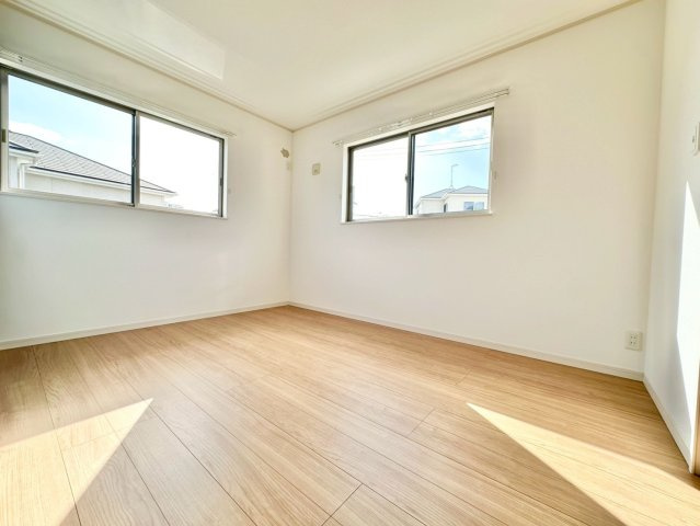 神戸市垂水区南多聞台4丁目の洋室|フローリングなのでお掃除がラクラク♪