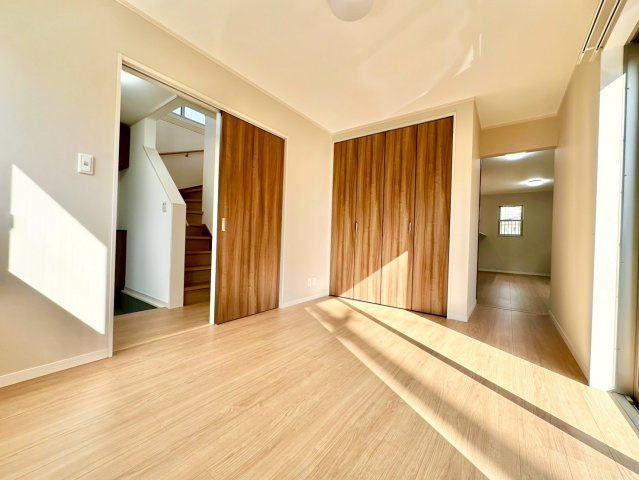 神戸市垂水区南多聞台4丁目の洋室|全居室6帖以上、収納スペース付きで広々♪