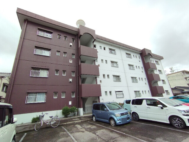 シャトー江口の外観