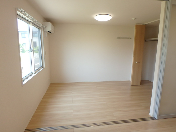 ボンシック3番館の洋室