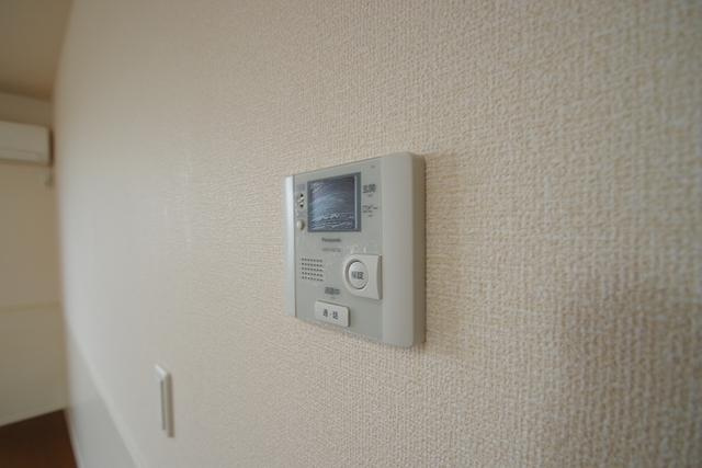 稲城市東長沼のアパートのセキュリティ