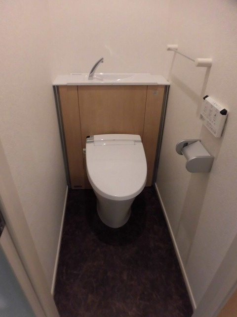 バースロケーションのトイレ