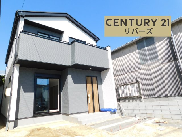 名古屋市西区見寄町の新築一戸建の外観|☆２号棟☆　　いつでもご案内出来ます♪（お問合せ当日、平日、水曜、夜間もＯＫ）　南面道路！　敷地４５．３３坪！　駐車楽々並列２台ＯＫ！　スーパーやコンビニ、小・中学校など周辺環境充実♪