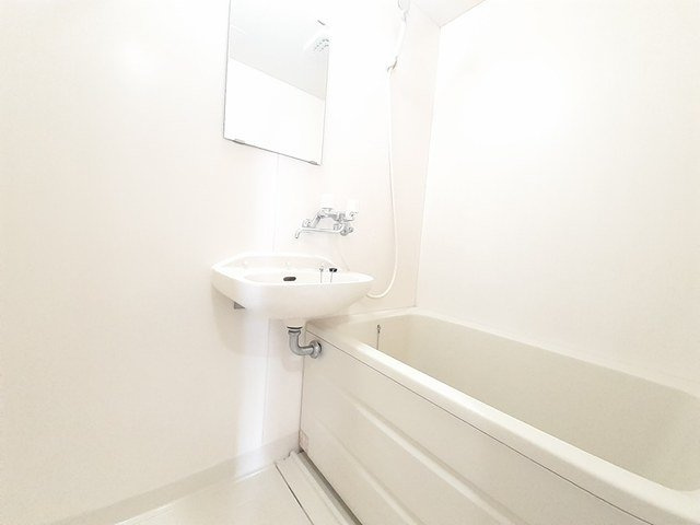 エルディム橋本の浴室|ゆったり過ごせるお風呂です