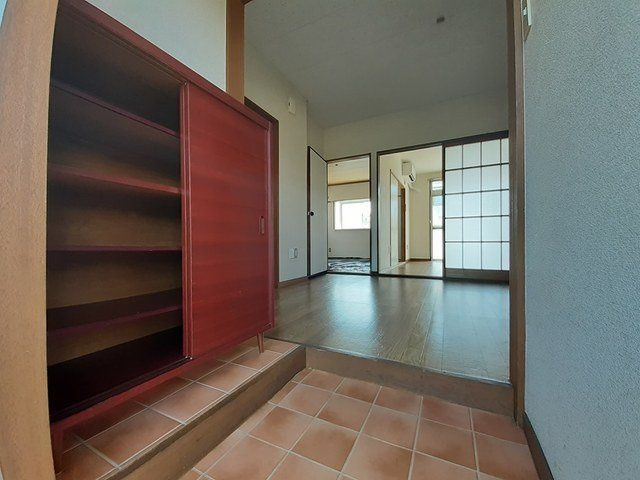 エルディム橋本の玄関|落ち着いた玄関です