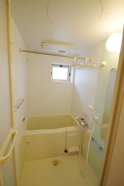 ジュヴァンセル　Ｂの浴室