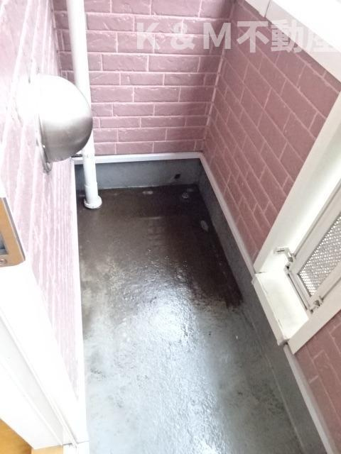 リトル・シャトウＹのバルコニー|バルコニーからの眺めを楽しみながら食事をしませんか