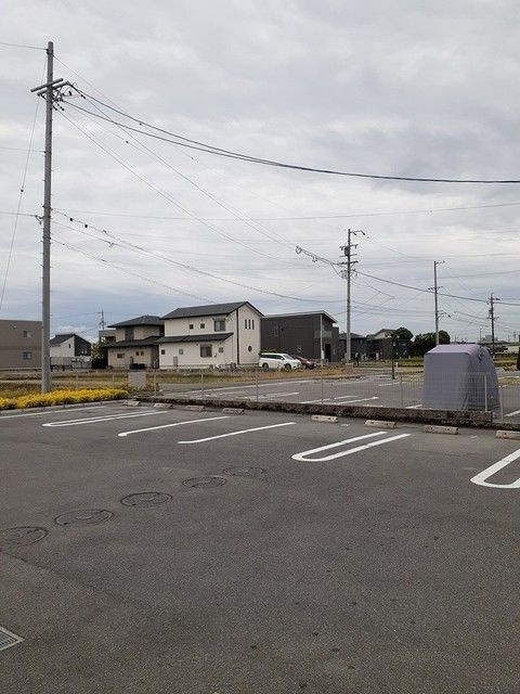 Ｓｗｅｅｔ平池Ａの駐車場