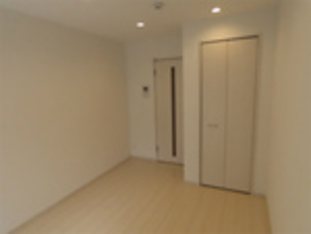 リブリ・さいたま新都心の寝室|人気のフローリングです。