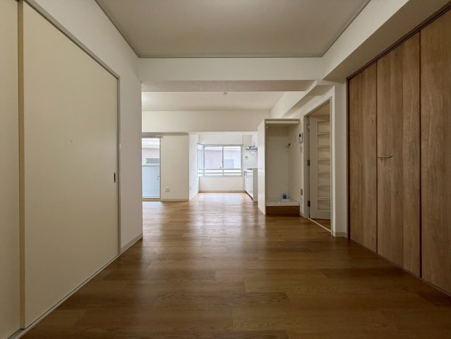 クレール千里中央の居間・リビング