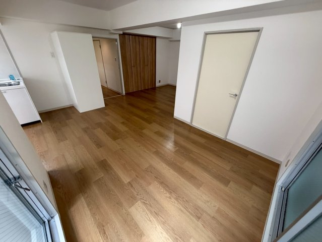 クレール千里中央の居間・リビング