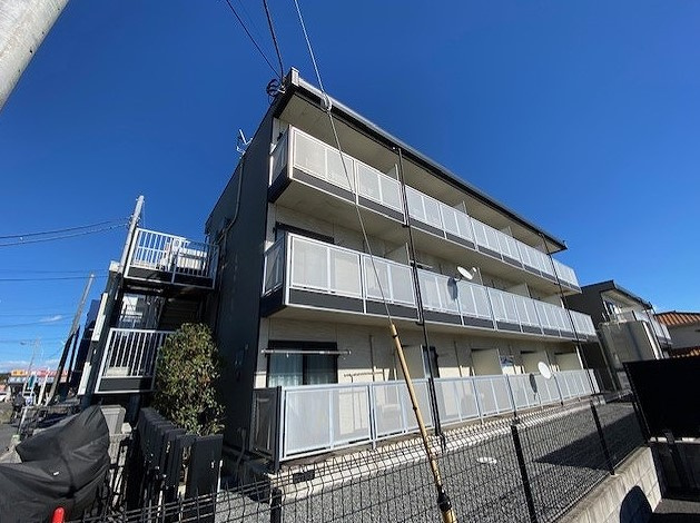 レオパレスレストの外観