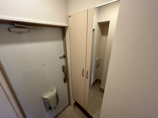 B・Cマンションの玄関