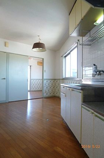 プレーンビル【10,000円キャッシュバック対象物件】の居間・リビング|使いやすい居間です