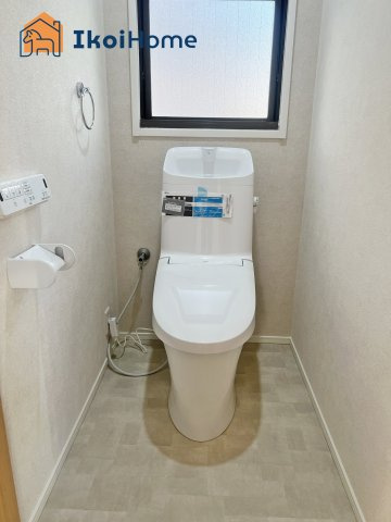 明石市朝霧台　中古戸建のトイレ|【ホームページに現地動画掲載中】●年中無休：当日予約可●1階・2階ウォッシュレット付のお手洗いです