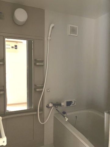 新潟市中央区笹口の賃貸マンションの浴室