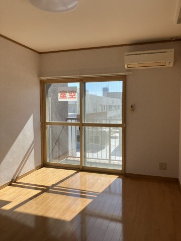 新潟市中央区笹口の賃貸マンションの内装