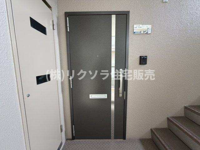 ルネ枚方の玄関|ツーシリンダー錠
■物件内覧・資金計画相談・住宅ローン相談、リフォーム相談、お問合せ受付中■
※当日・翌日のご内覧、ご相談はお電話でのお問合せがスムーズです！