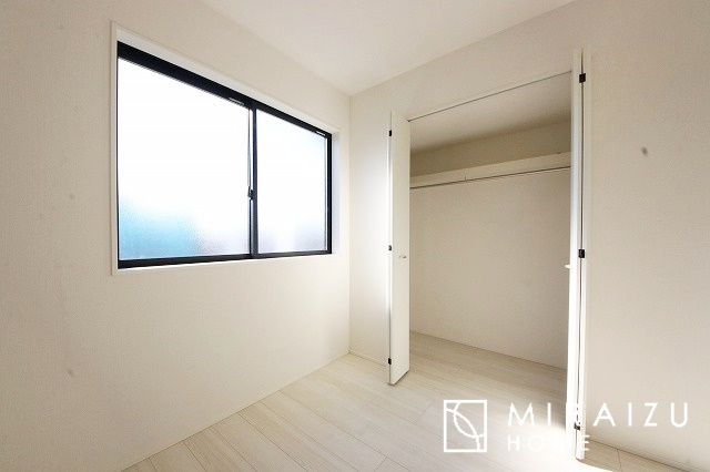 【洋室】 | 平日・休日問わず、いつでもご見学が出来ます♪☆実際に見て、触れて感じる安心のお住まい探しを体験して下さい♪☆物件情報だけでなく、地域の特色などなどエリア情報もお伝え出来たら嬉しいです♪