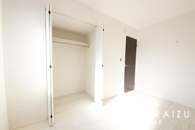 【寝室】 | 暮らしやすさを考えたプランで快適な現地ロケーションを実現。安らぎに満たされる、ゆとりのある日々を過ごせます♪