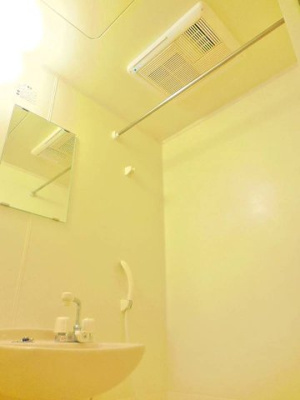 【その他】 | レオパレスカトルセゾン伊奈 | 浴室換気乾燥機完備。雨の日のお洗濯も安心です。