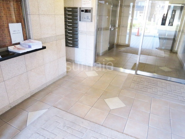 コンフォリア赤羽岩淵のロビー|綺麗なエントランスです☆