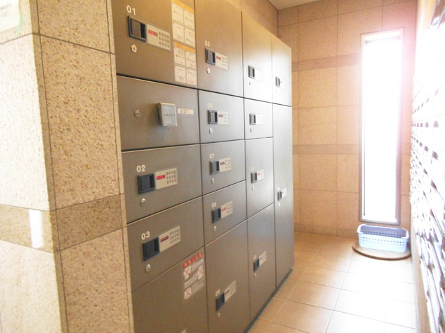 コンフォリア赤羽岩淵のその他共用部分|便利な宅配ＢＯＸ完備♪