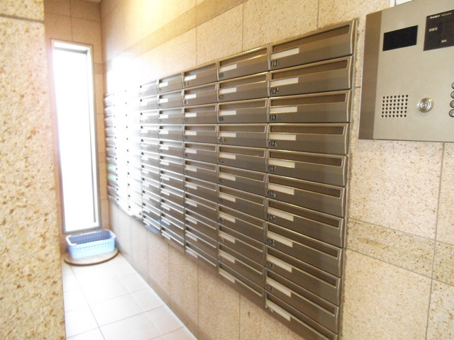 コンフォリア赤羽岩淵のその他共用部分|集合ポスト完備！