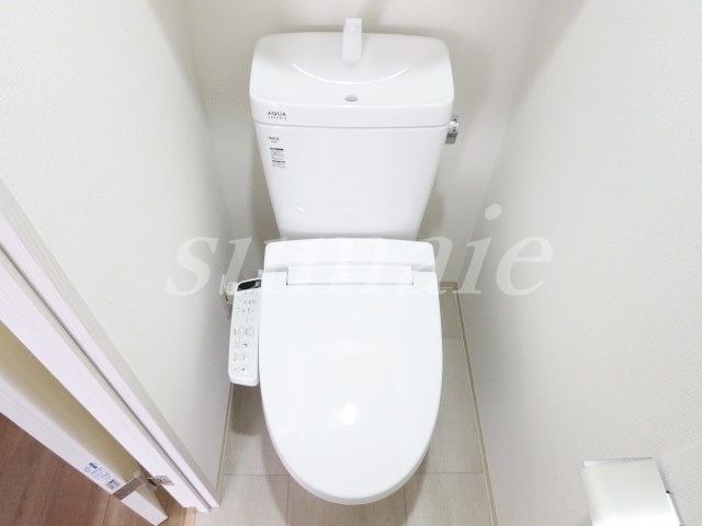 コンフォリア赤羽岩淵のトイレ|温水洗浄便座付き！