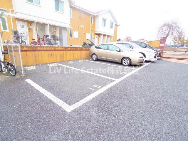 ヴァンベールⅡ(ヴアンベールツー)の駐車場