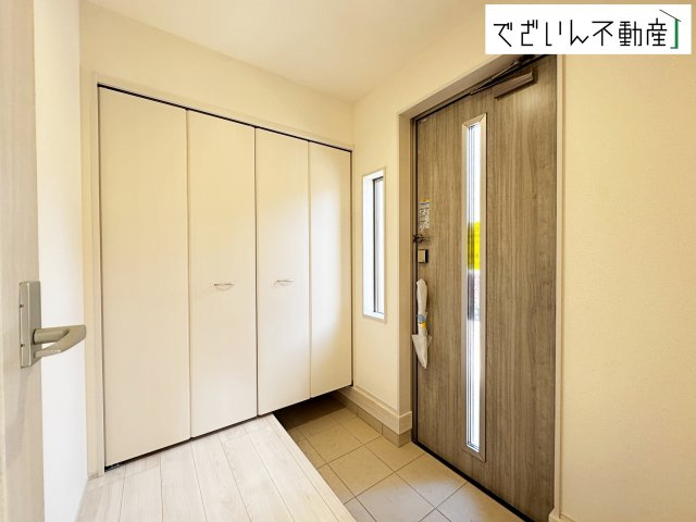 【玄関】 | Livele Garden.S鴻巣市東第4　新築住宅 | ≪1号棟≫
現地(2026年2月撮影)
