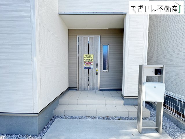 【玄関】 | Livele Garden.S鴻巣市東第4　新築住宅 | ≪1号棟≫
現地(2026年2月撮影)