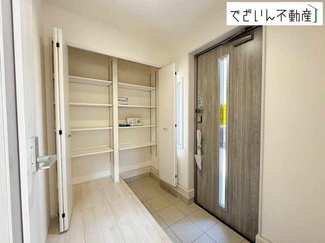 【玄関】 | Livele Garden.S鴻巣市東第4　新築住宅 | ≪1号棟≫
現地(2026年2月撮影)