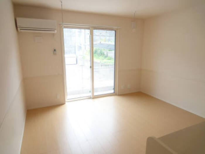 サンハイム青葉 C棟の居間・リビング|C101 リビング