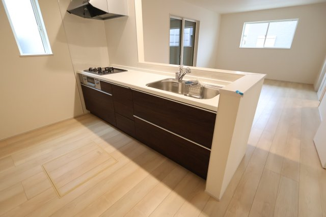 《仲介手数料無料》岩槻区加倉５丁目8-82(全1戸)新築一戸建てハートフルタウン