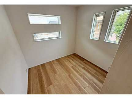 広島市安佐南区川内６丁目の洋室