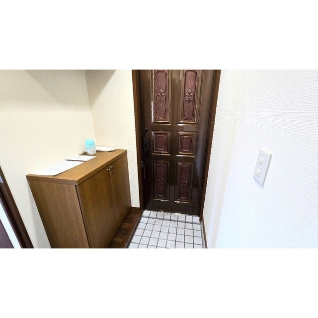 イイダコーポの玄関