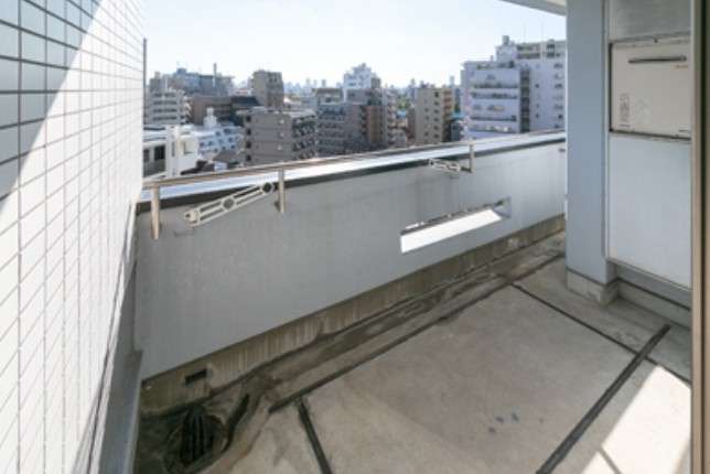 【バルコニー】