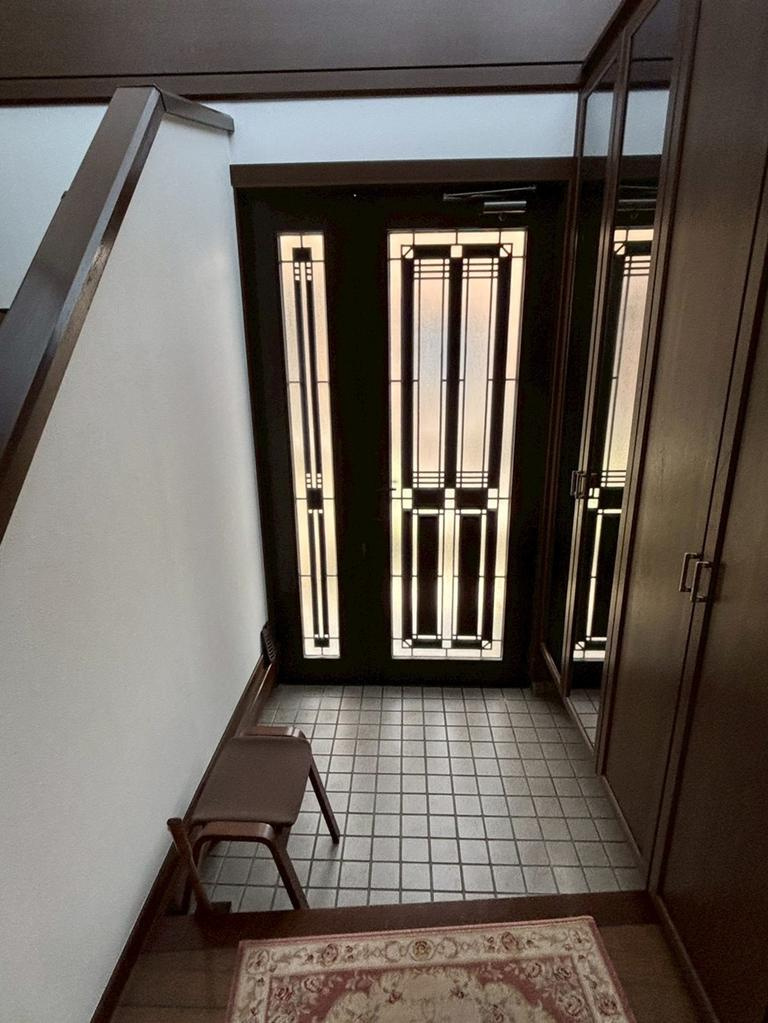 13所沢市東狭山ケ丘1丁目　中古戸建　251024-01の玄関|収納豊富な玄関