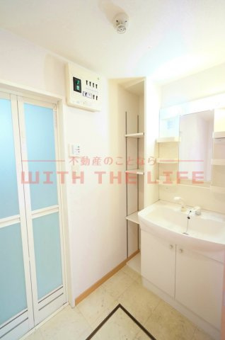 グランデシェチオ千本杉【キャッシュバック対象物件】の洗面所|忙しい朝には欠かせない洗面所です