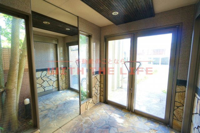 グランデシェチオ千本杉【キャッシュバック対象物件】のロビー|建物の内部です