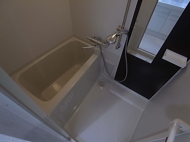 神戸市須磨区妙法寺字大津江の賃貸マンションの浴室|バスルーム