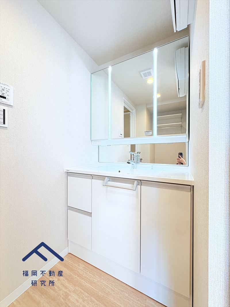 アンピール海の中道IIの独立洗面台