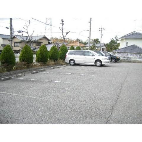セジュール矢崎の駐車場