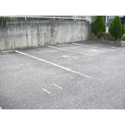 セジュール矢崎の駐車場